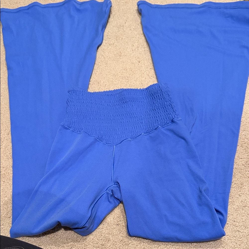 Offline by aerie periwinkle blue wide flare leggings sz XS